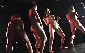 Putain off colour nue asiatique danseurs (version complète 3)