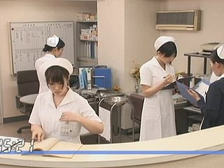 Infirmière appelée Saori mérite d'obtenir clouée à laddie propre hôpital