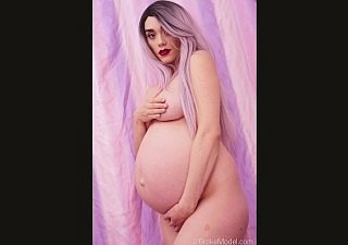 Nylon bao gồm chụp ảnh đầy đủ với slideshow có thai 9 tháng