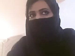 Donne arabe everywhere hijab che le mostrano tette