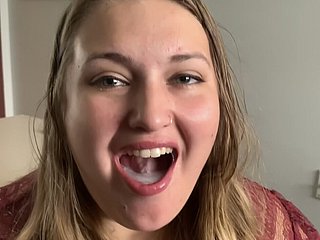Get hitched Swallows Cum surrounding a Smile.  Deepthroat Blowjob, swallow surrounding a smile!