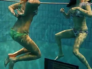 Ongelooflijk sexy en perfecte tieners onder water