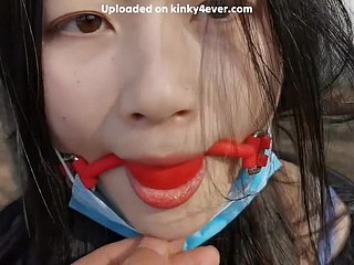 Chinois Fille de bondage extérieur porno non-professional