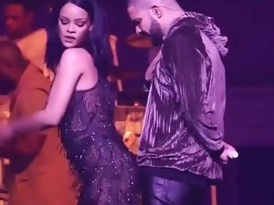 Rihanna twerken op kleine lul & # 039; s Drake approximately Live.