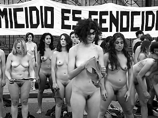protes telanjang di Argentina